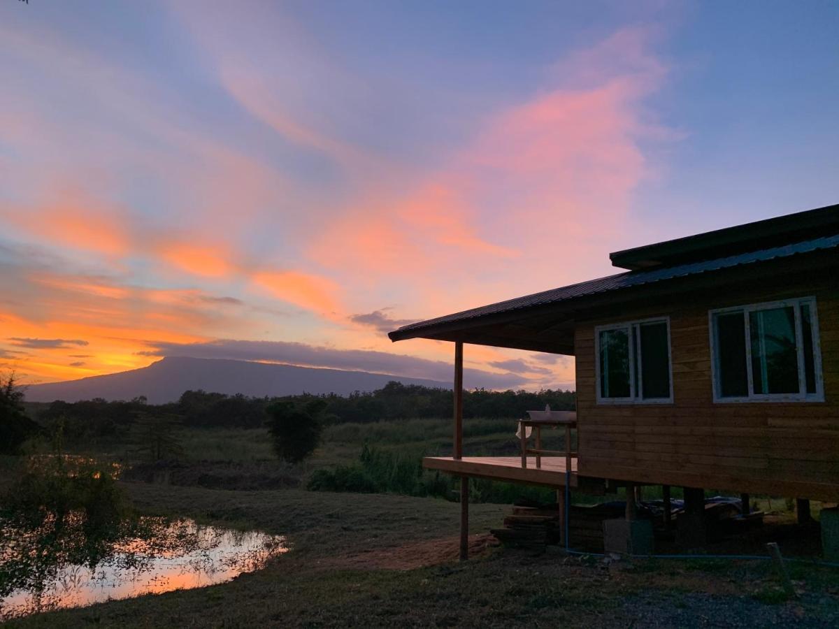 ฟาร์มแกะภูกระดึง Waraporn Valley Ban Nong Tum Esterno foto